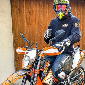 Meet your Posher, Stephen